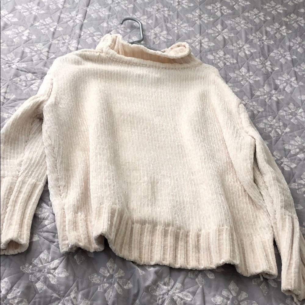 Small Soft/Cozy material top